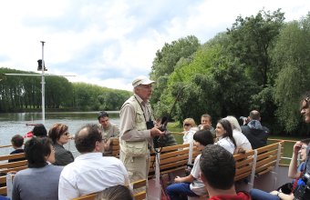 Prof. Dr. Szép Tibor kutató, a hajós túra szakmai vezetője (fotó: Orbán Zoltán)